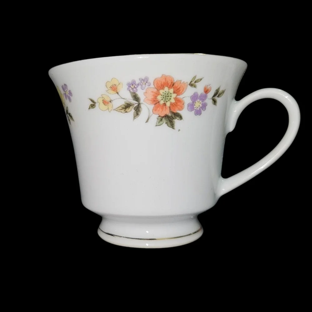 Set of 4 Dynasty Fine China Floral Coffee Tea Cups White Gold Trim